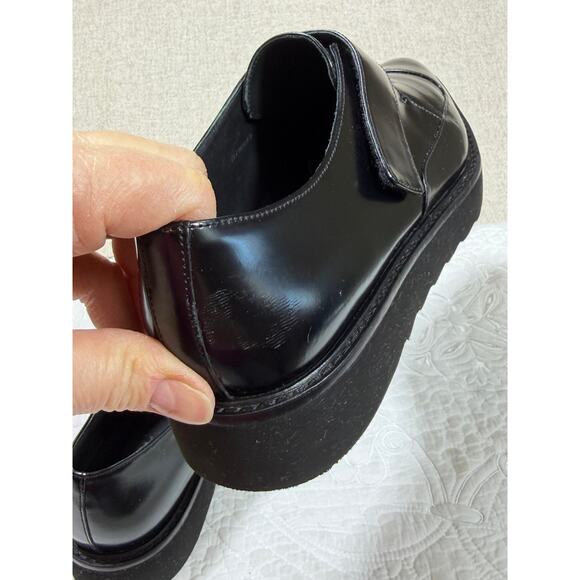 Vince Women 7.5 Arden Black Patent Chunky Lug Sole Goth Platform Shoe Leather - Picture 6 of 12